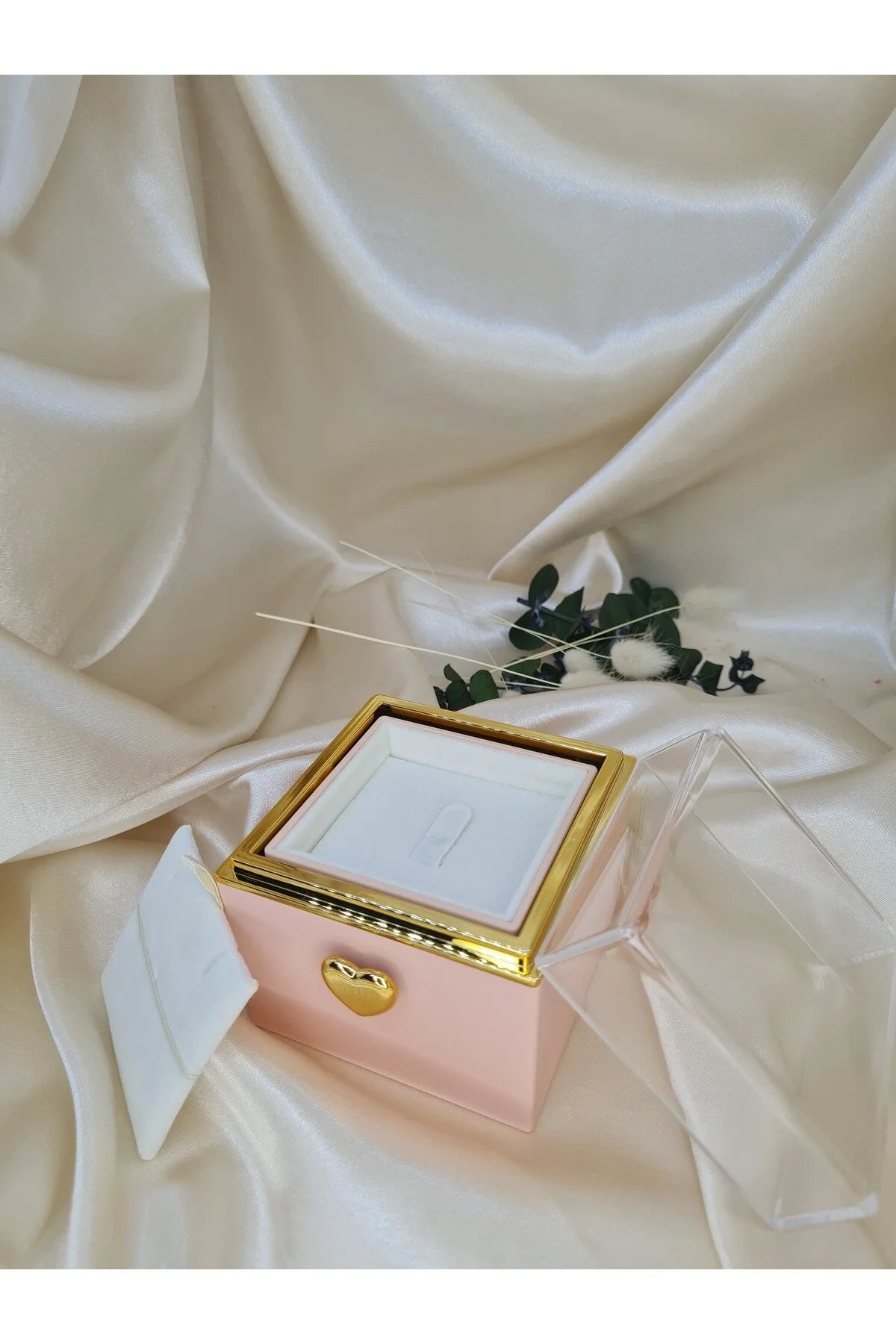 Dönen Mumlu Sürpriz Kutusu(YÜZÜK DAHİLDİR)