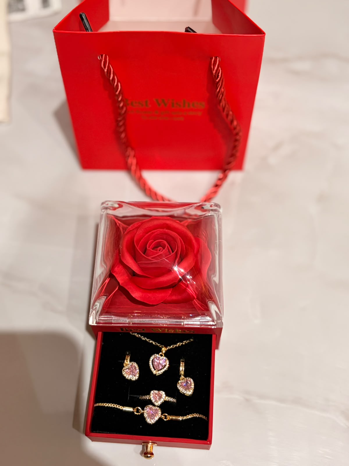 Çekmeceli Güllü Kutuda 4 lü Set