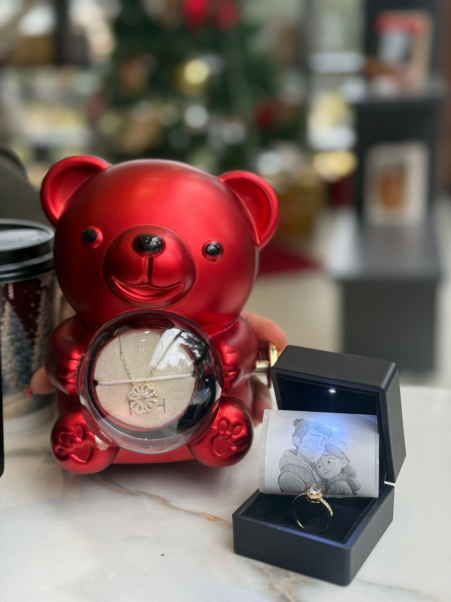 SEVİMLİ AYICIK GÜL KUTUSU VE IŞIKLI KUTU İÇİNDE YÜZÜK